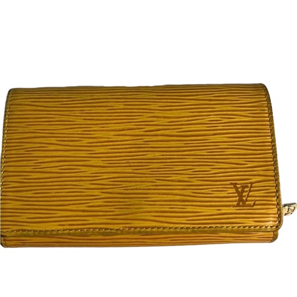 Louis Vuitton Epi Porte Monnaie Billets Tresor Leather Bifold Wallet - Picture 3 of 16